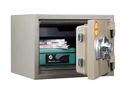 Огнестойкий сейф VALBERG FRS-30 CL Огнестойкий сейф VALBERG FRS-30 CL